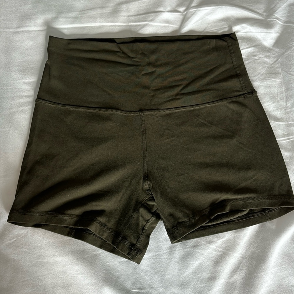 LULULEMON olive green align shorts